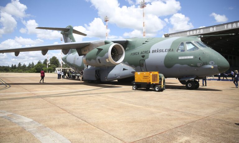 FAB intercepta três aviões durante Cúpula do Brics