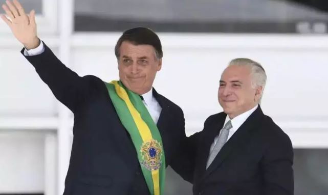 Temer age nos bastidores para evitar confronto entre Bolsonaro e Moraes no STF