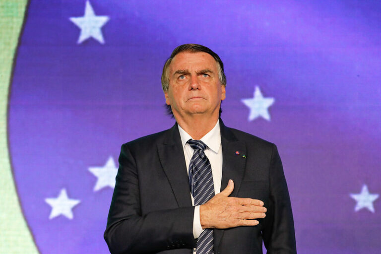 Bolsonaro faz forte discurso na Apas Show, em São Paulo: “Por Deus do Céu, nunca serei preso”