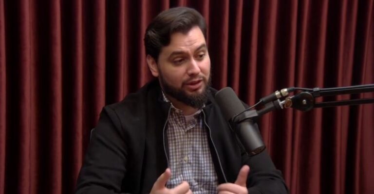 Moraes proíbe entrevista de Filipe Martins ao Poder360; veículo critica