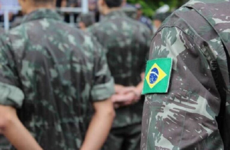Ministério da Defesa não dará aval a fim de escolas cívico-militares