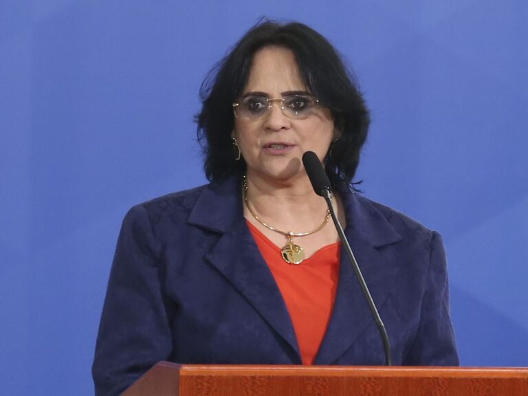 Damares parte para ofensiva contra STF e apresenta dois projetos; Saiba quais