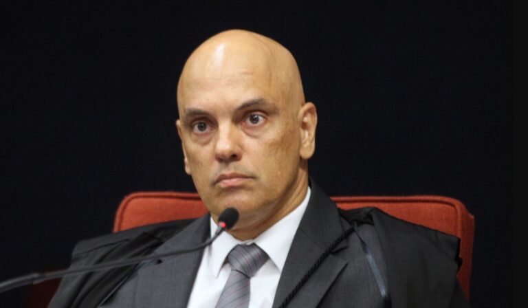 Alexandre de Moraes é hostilizado em Roma, e filho teria sido agredido
