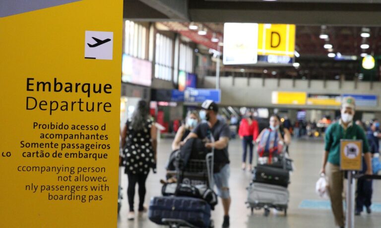 Urgente: pane no controle aéreo paralisa voos nos aeroportos de SP