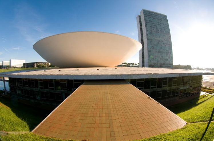 O que pensam os brasileiros sobre o aumento do número de deputados