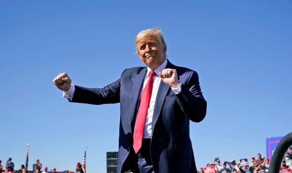 Dia das Mães: Trump pede que mães de “lunáticos comunistas” os tornem mais inteligentes