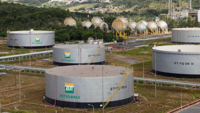 Agora vai: PT quer reestatizar distribuidora privatizada; Saiba mais