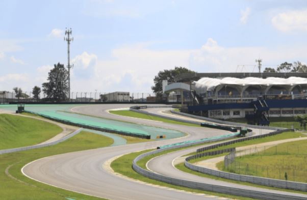 Globo se livra de condenação trabalhista após ser intimada no Autódromo de Interlagos