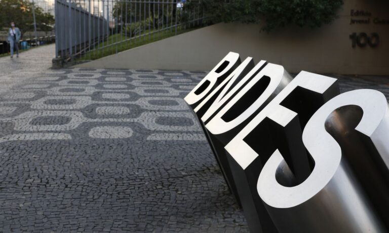 Lucro do BNDES tem queda de 28% no primeiro trimestre
