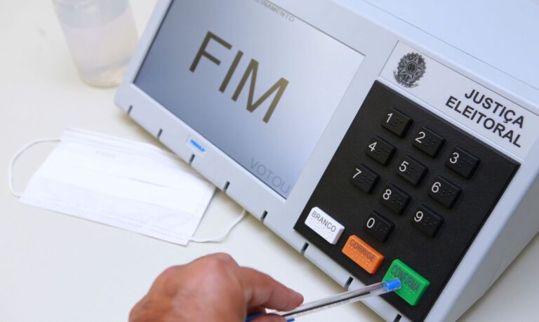 TSE abre inspeção de códigos-fonte das urnas para eleições de 2026