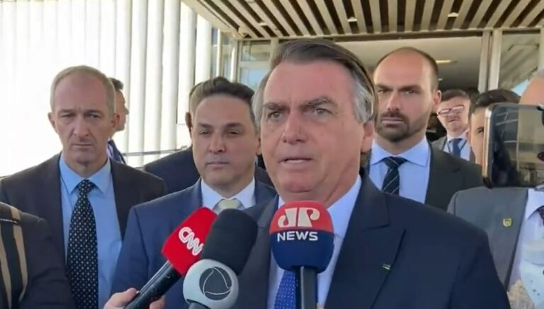 Bolsonaro pede que Moraes vote com “imparcialidade” em ação que vai julgar inelegibilidade