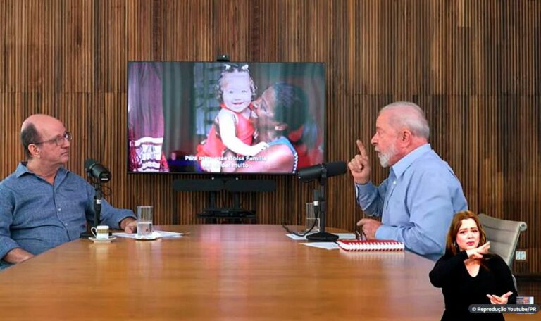 Lula copia Bolsonaro e faz primeira ‘live’