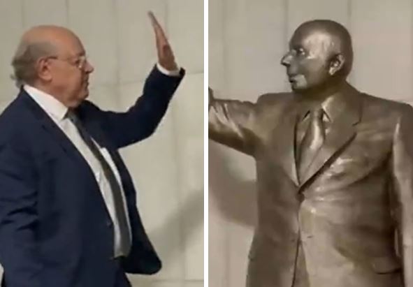 Deputado que entrou na vaga de Deltan conversa com estátua de Ulisses na Câmara