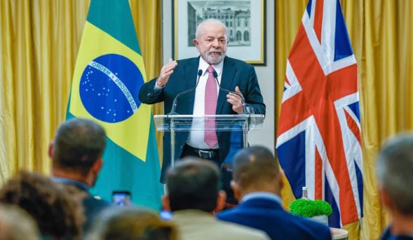 Viagem de Lula para coroação de Charles 3º custou R$ 3 milhões