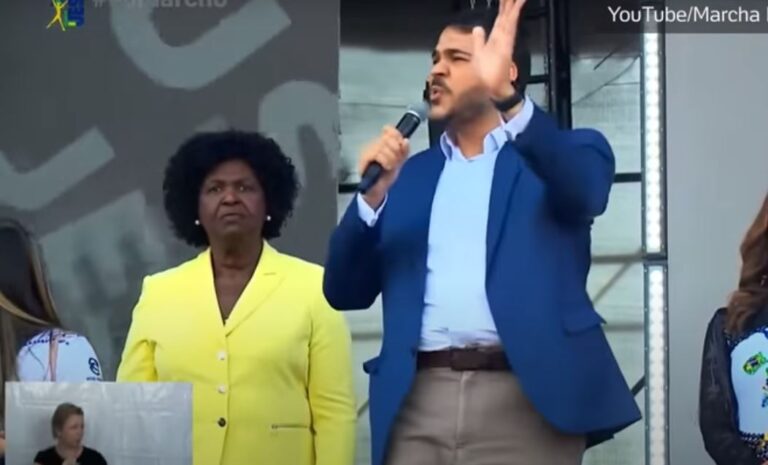 Ministro é vaiado na ‘Marcha para Jesus’ ao citar Lula
