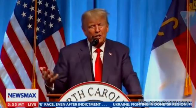 Trump diz que, no seu governo, EUA “tomariam Venezuela” e “pegariam todo o Petróleo”