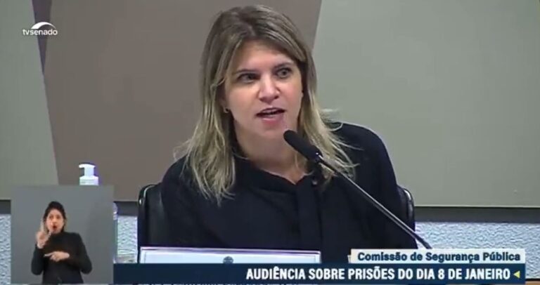 Filha de idoso preso no ‘8 de Janeiro’ faz depoimento emocionante sobre situação do pai