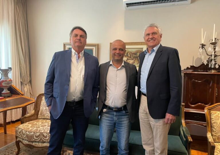 Bolsonaro e Caiado almoçam juntos em Goiás