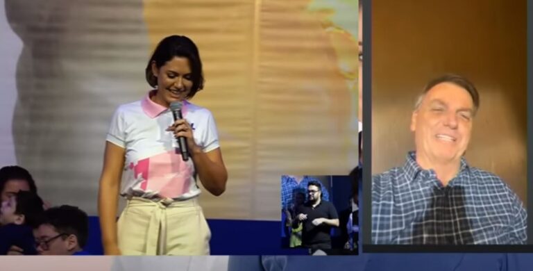 Bolsonaro fala em apoio à atuação de Michelle no PL