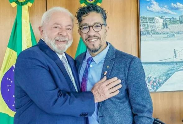 Lula dará cargo no governo a Jean Wyllys