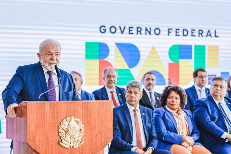 Lula anuncia ‘Pacote da Democracia’ com 40 anos de cadeia para quem ‘atentar’ contra vida de ministros do STF ou presidente