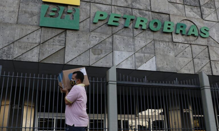 Petrobras anuncia nova política de dividendos e reduz remuneração de acionistas