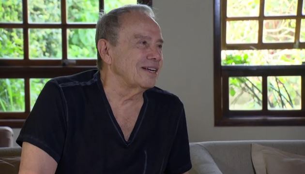Stenio Garcia, 91 anos, é internado após infecção generalizada
