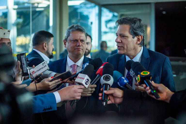 Ao lado de Haddad, Tarcísio diz que “concorda em 95%” com reforma tributária