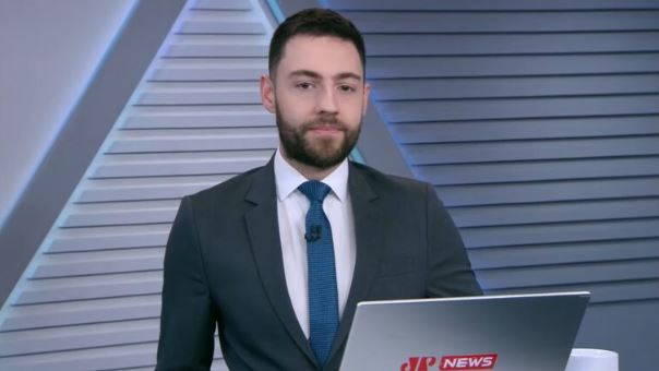 Vitor Brown deixa comando de ‘Os Pingos nos Is’ e é afastado pela Jovem Pan