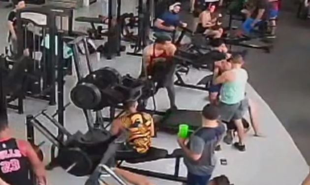 Aluno atingido por aparelho de musculação não sente as pernas e corre risco de não voltar a andar