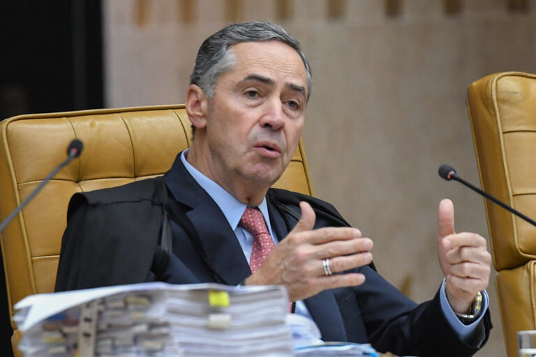 Barroso defende até 100 gramas de maconha descriminalizada para usuário