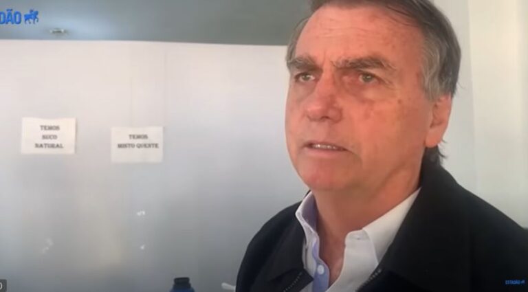 Novo boletim médico de Bolsonaro no dia seu aniversário