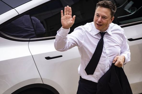 Musk diz que financiará despesas jurídicas de quem for prejudicado no trabalho por postagens no Twitter