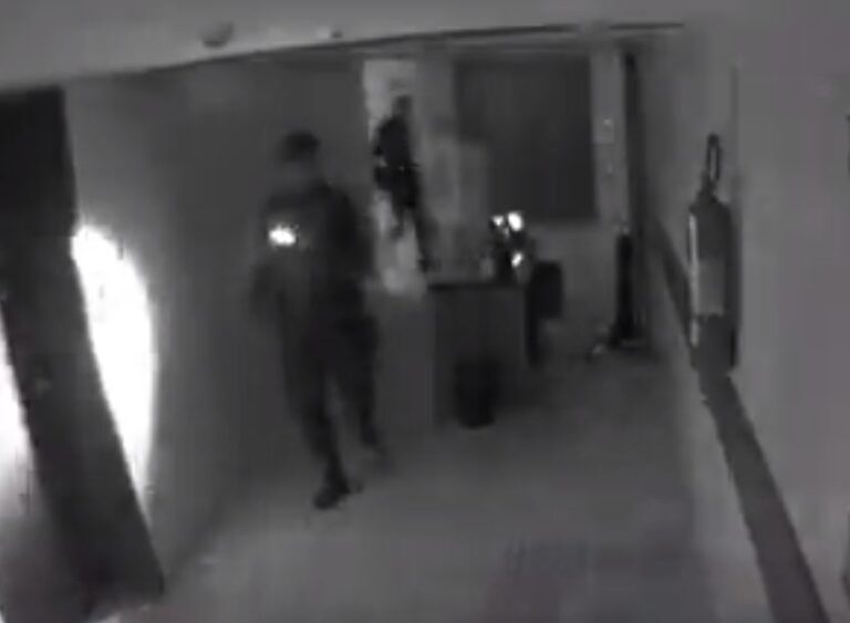 Vídeo inédito mostra policiais militares escondidos no banheiro do STF durante o ‘8 de Janeiro’