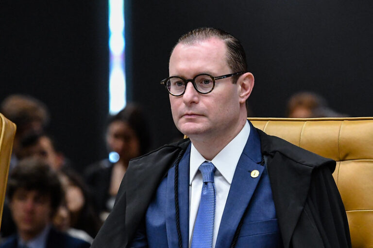 Zanin se manifesta em caso que PT pede para STF impedir Magnitsky contra Moraes