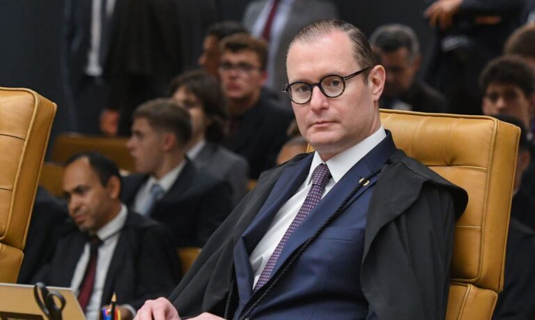 Zanin decide sobre obrigar instalação de ‘CPI do Banco Master’