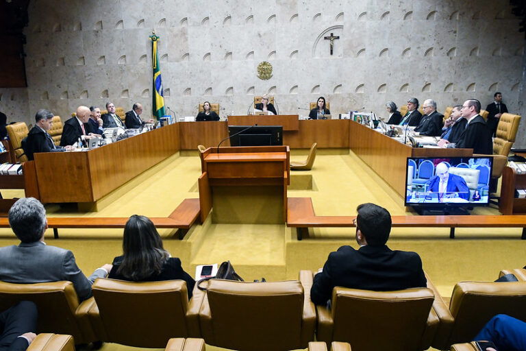 STF forma maioria para obrigar Congresso a definir regra sobre ‘licença-paternidade’