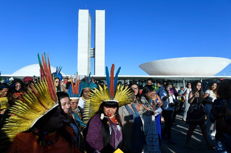 Terras indígenas: ‘marco temporal’ cria impasse entre Congresso e STF