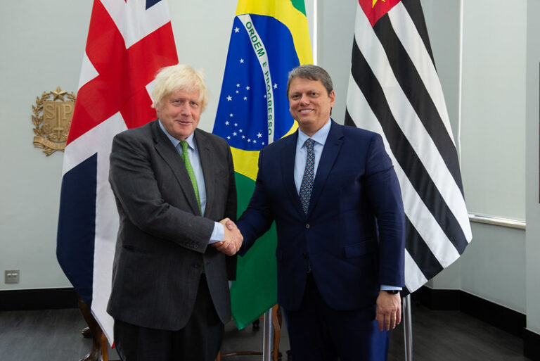 Tarcíso recebe ex-primeiro-ministro britânico Boris Johnson