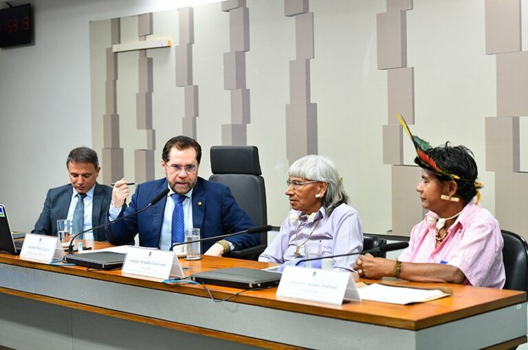 Indígena ouvido na CPI denuncia: dinheiro das ONGs não chega às comunidades