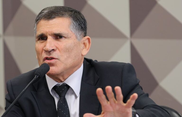 Filho de general Santos Cruz é alvo de operação da PF que envolve Abin