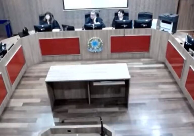 Desembargador do Tribunal do Trabalho nega adiar audiência no dia do parto da advogada: “gravidez não é doença”