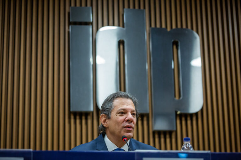 Ministério da Fazenda reduz previsão de crescimento do PIB para 2023 e 2024