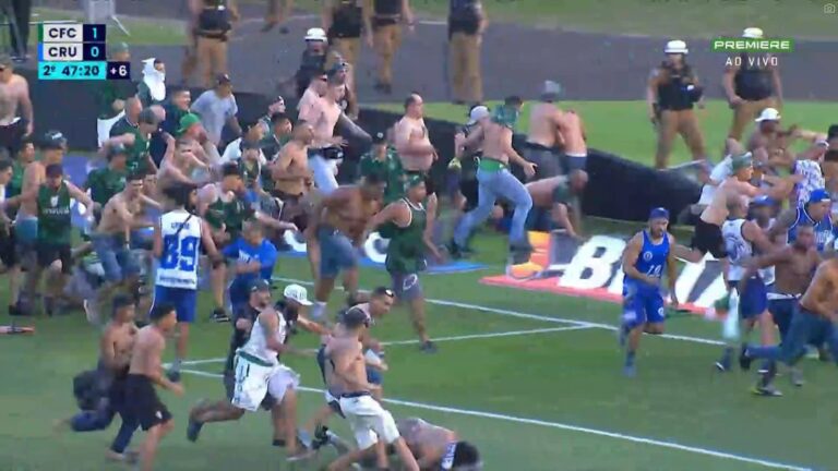 Brasileirão: torcedores de Coritiba e Cruzeiro protagonizam briga dentro do campo