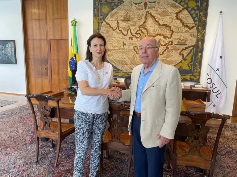 Futura chanceler da Argentina vem ao Brasil para convidar Lula para posse de Milei