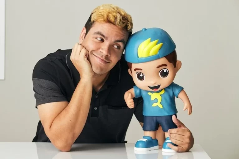 SBT dará programa infantil para irmão de Felipe Neto