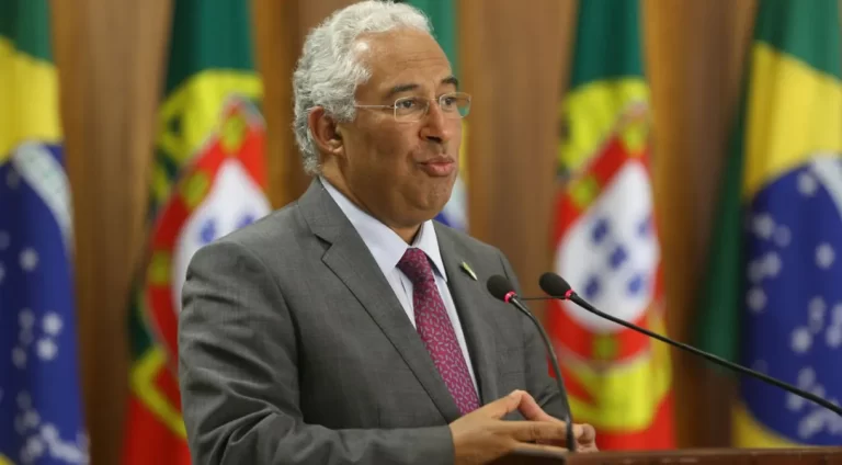 Primeiro-ministro de Portugal renuncia após escândalo de corrupção