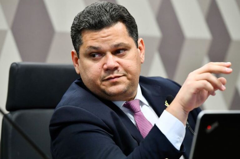 A estratégia da oposição para forçar Alcolumbre a instalar CPMI do Master