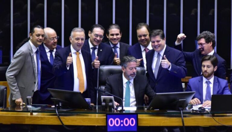 Câmara aprova reforma tributária com expectativa de maior IVA do mundo