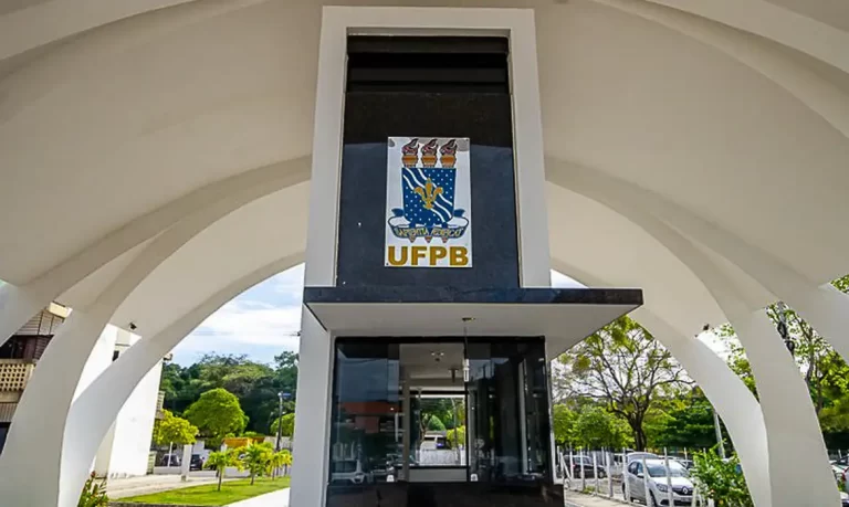 “À beira da insustentabilidade”, Universidades Federais pedem mais recursos ao governo